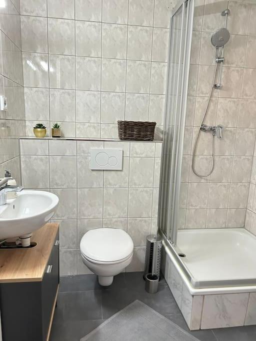 Maisonette Wohnung Mit Dachterrasse - Keine Vermietung An Monteure Düren - Eifel エクステリア 写真